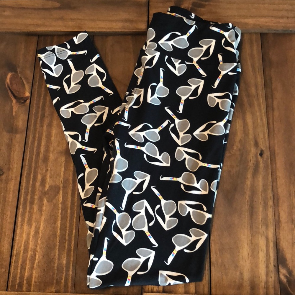 LuLaRoe Sunglasses OS Buttery Soft Leggings !!!